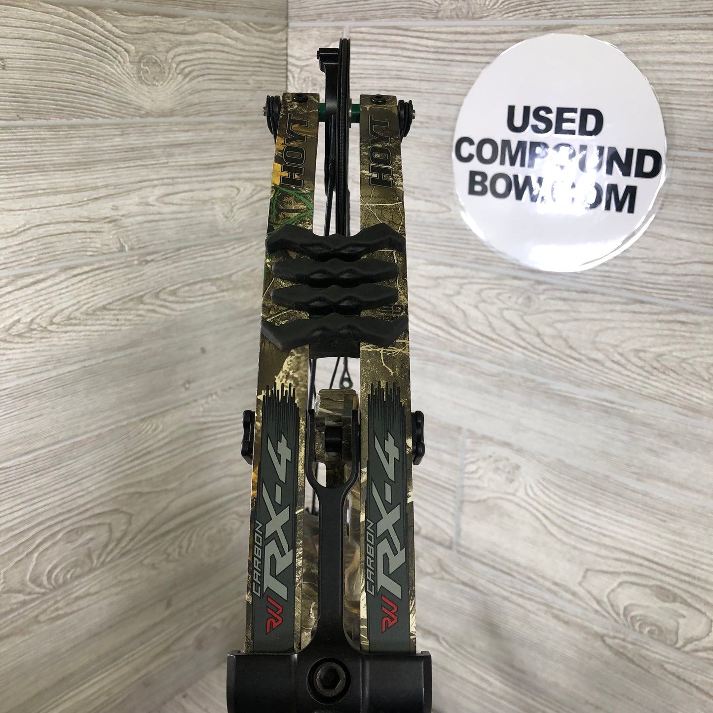 Hoyt RX-4 Right Handed Realtree camo 55-65# #2 cam 25-28" DL