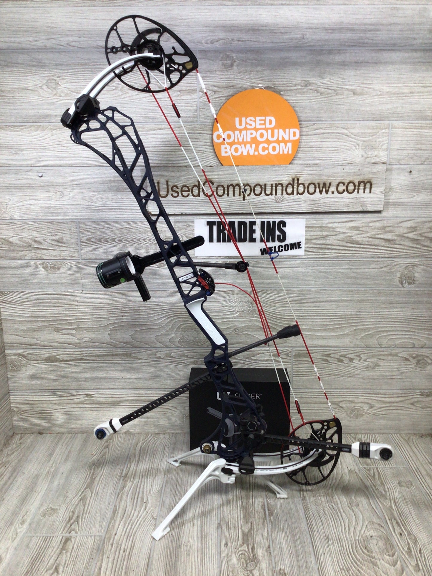 Used 1776 Limited Edition Mathews ARC 34 Right Handed 27.5/55# LOADED PACKAGE