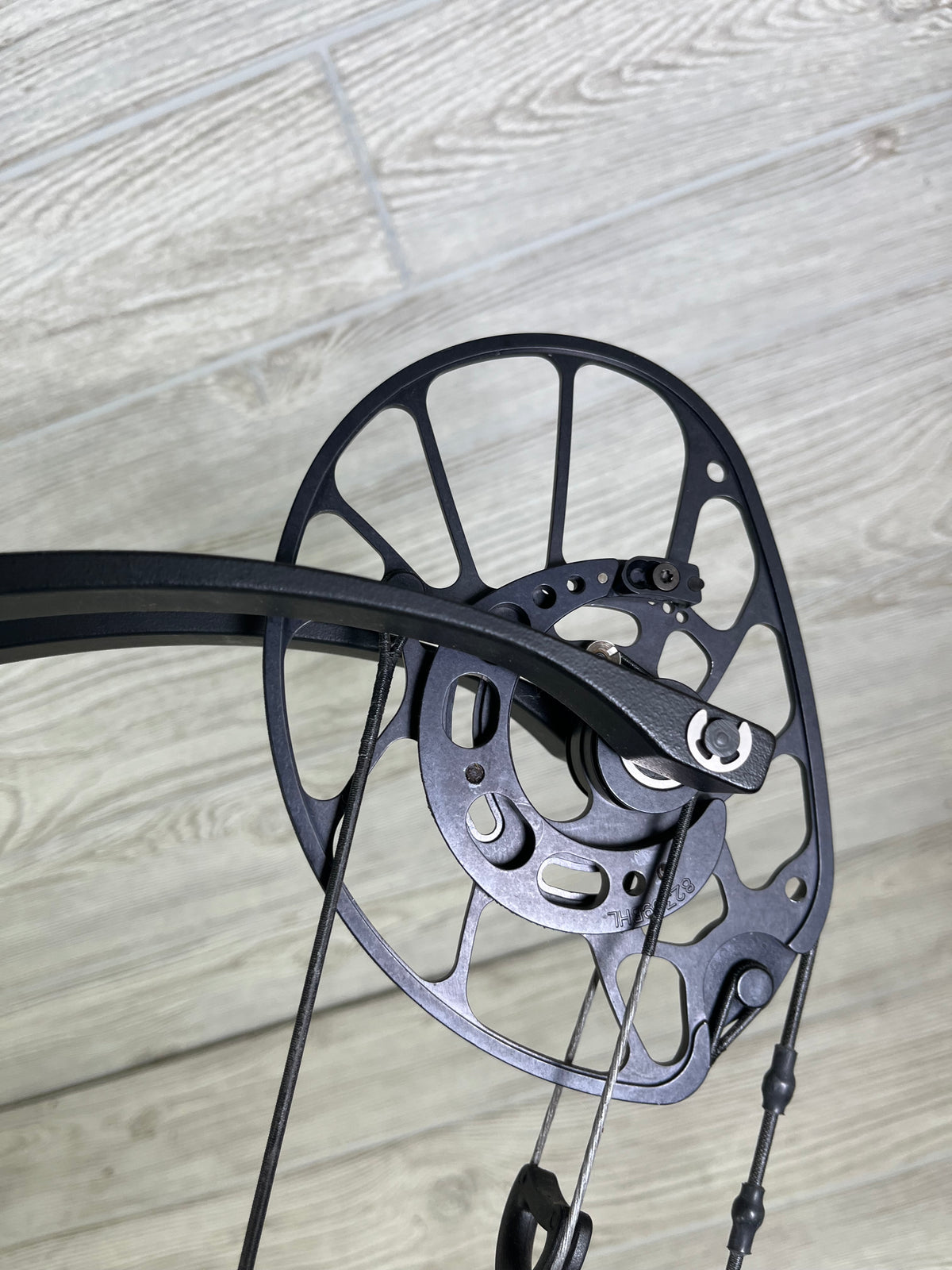 Used PSE Carbon Levitate Left Hand EC2 Cam Nock On edition Black