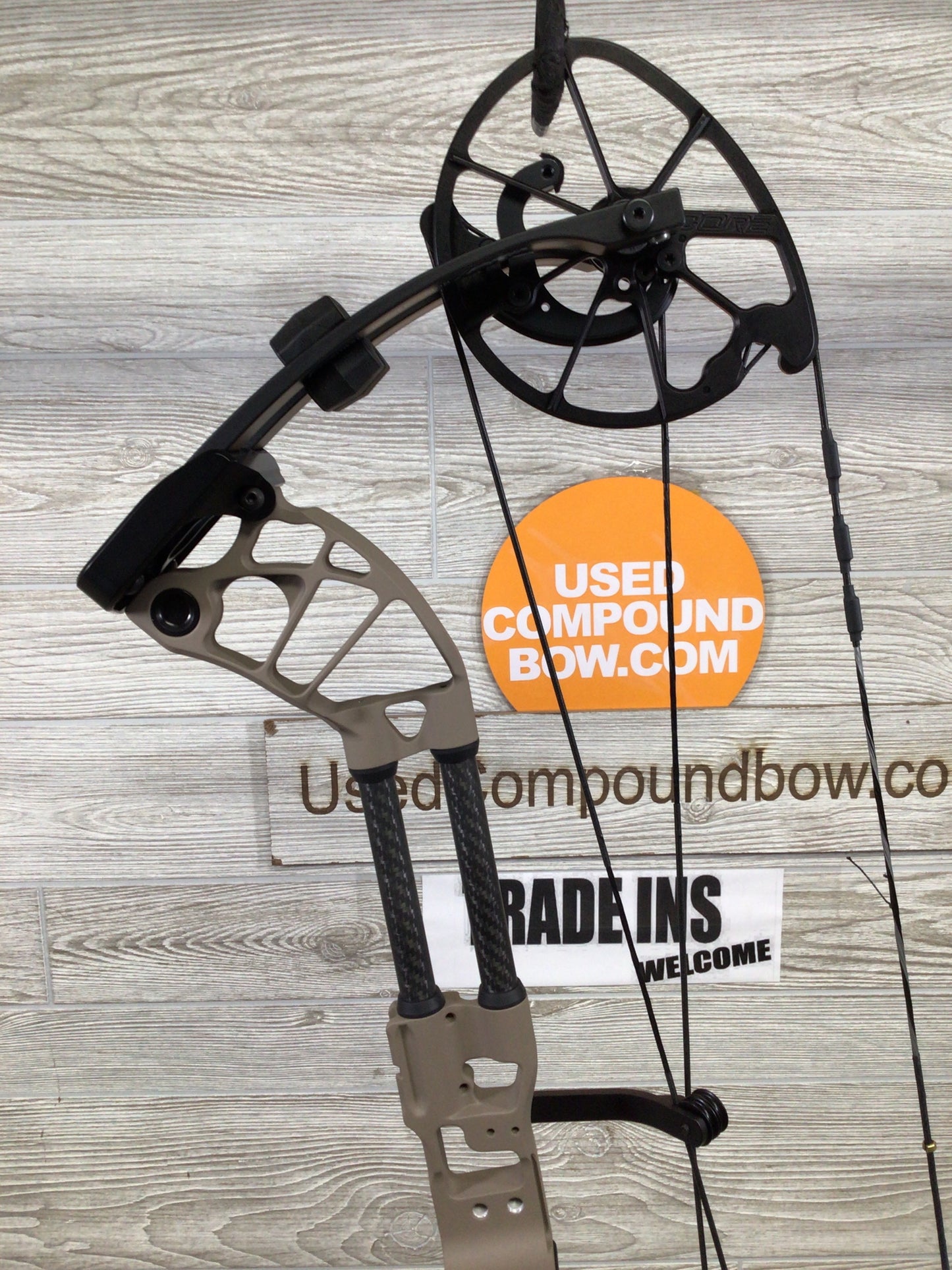 Prime Divide 35/7 Right Handed Terra 70/29" Bow