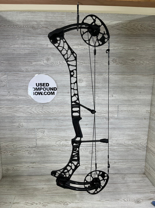 Mathews Phase 4 33 Black RH BOW ONLY