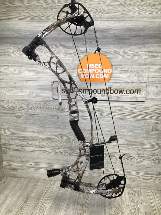 New Hoyt Alpha X 30 Elevated 2 60-70# 25" - 30" Right Hand