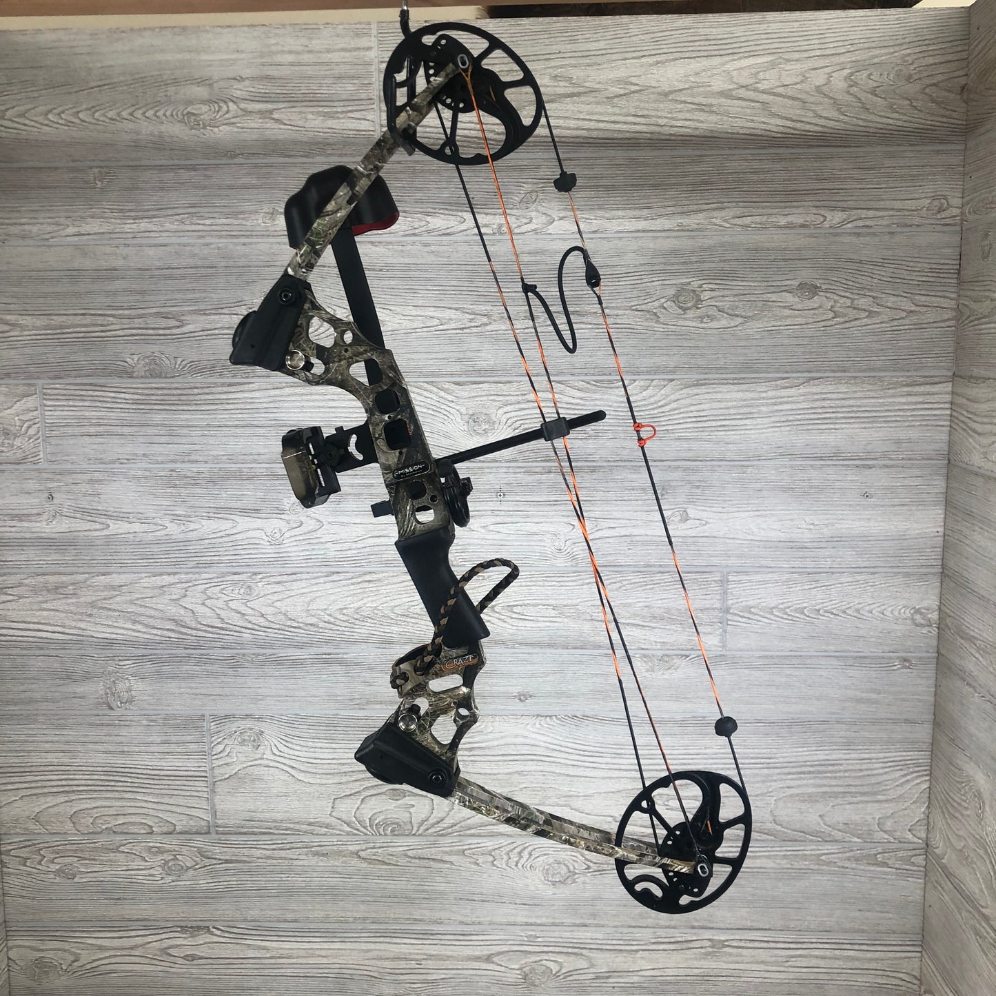 Mission Craze Right Handed Bow PKG - camo