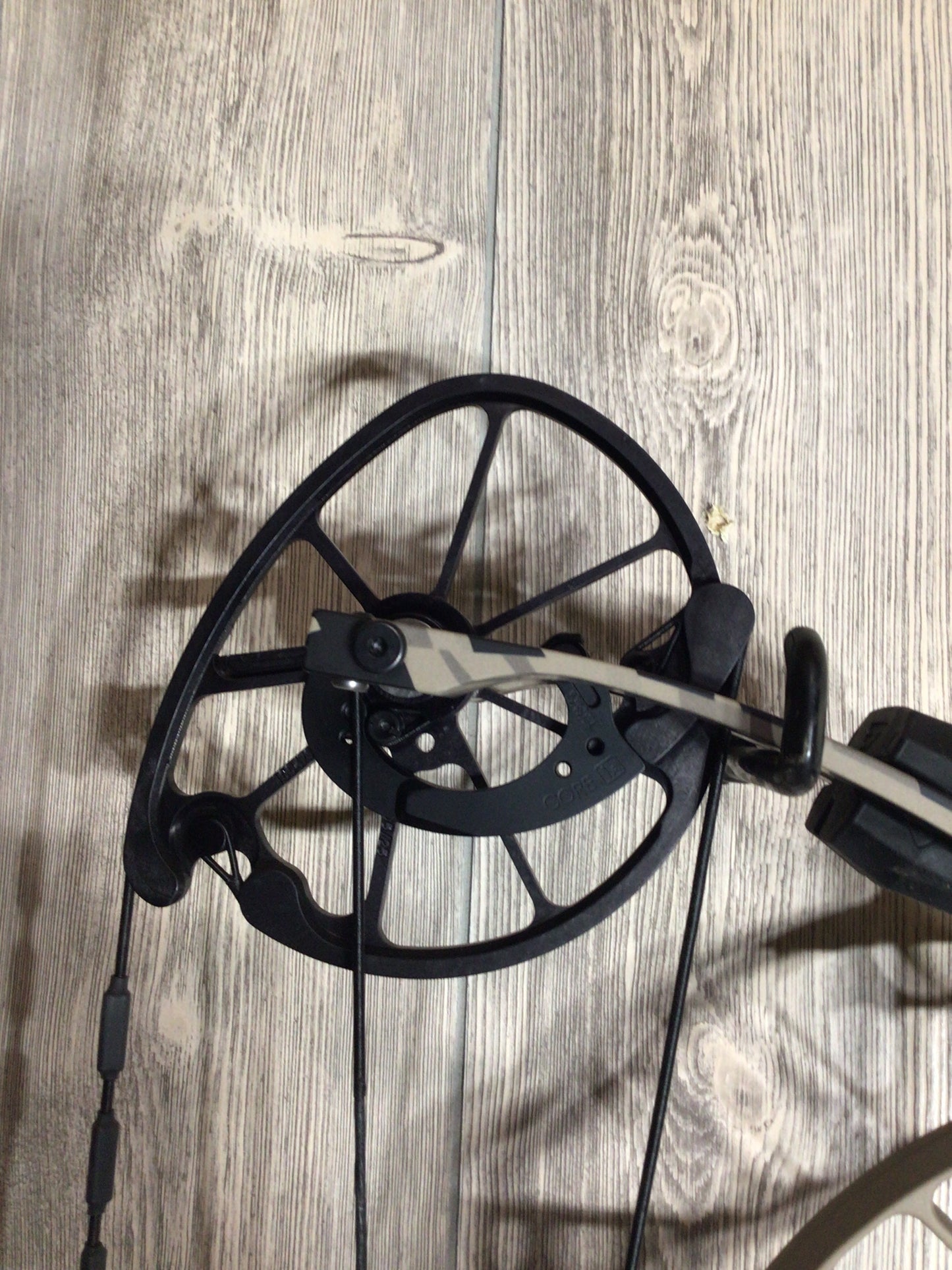 Prime Form 34 RH 70# 30.5" Ridge Rock