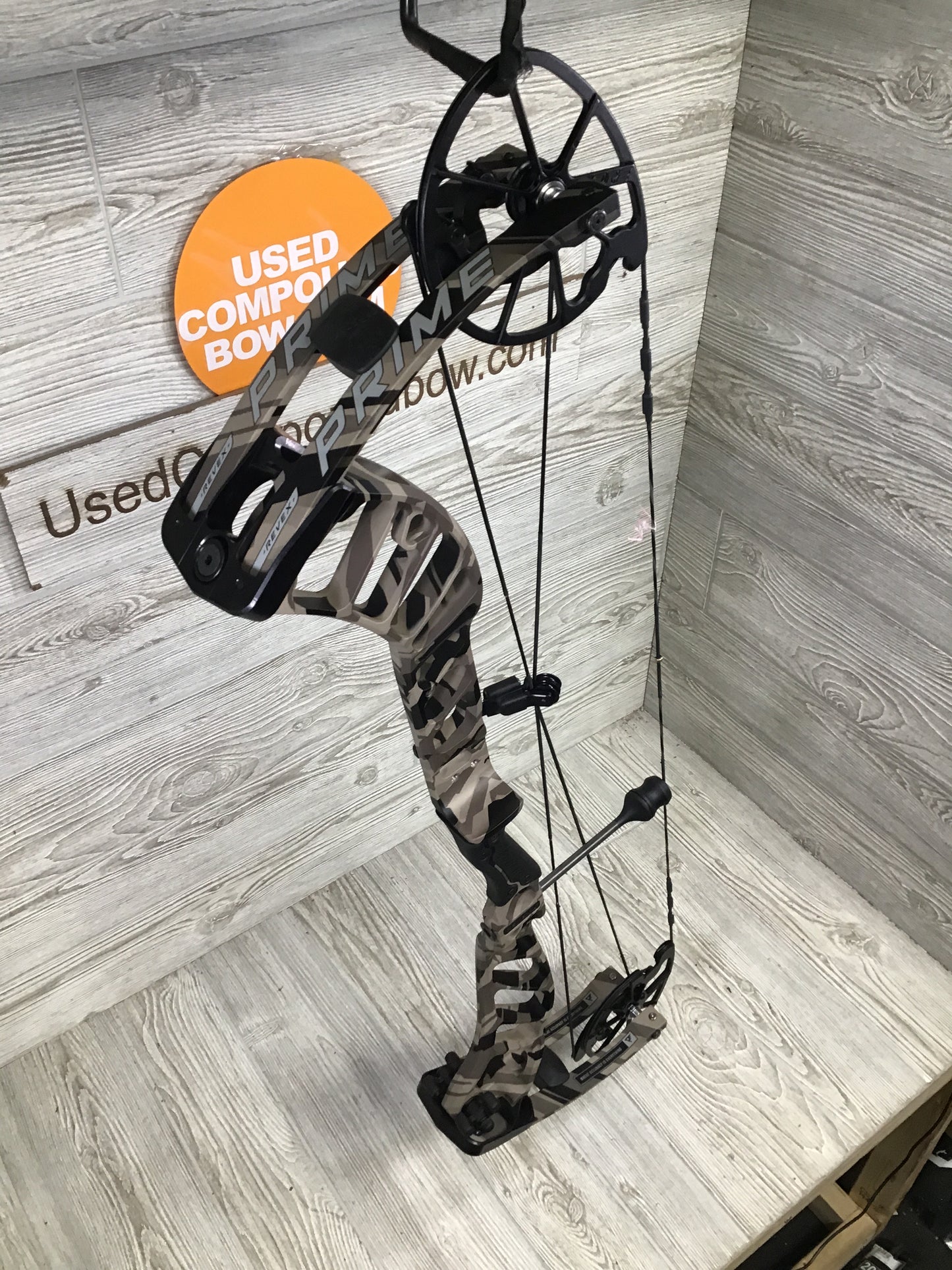 Brand New Prime Revex 4 Right handed 29/70# Ridge Rock Scar