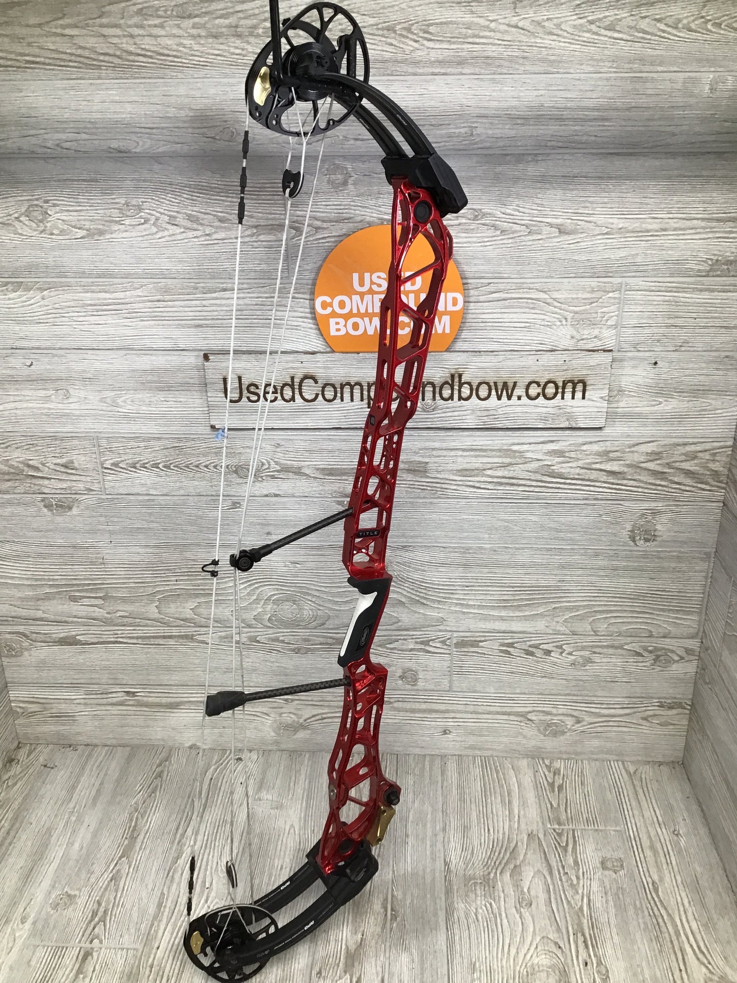 Mathews Title 40 G2 LH Red - Black Limbs