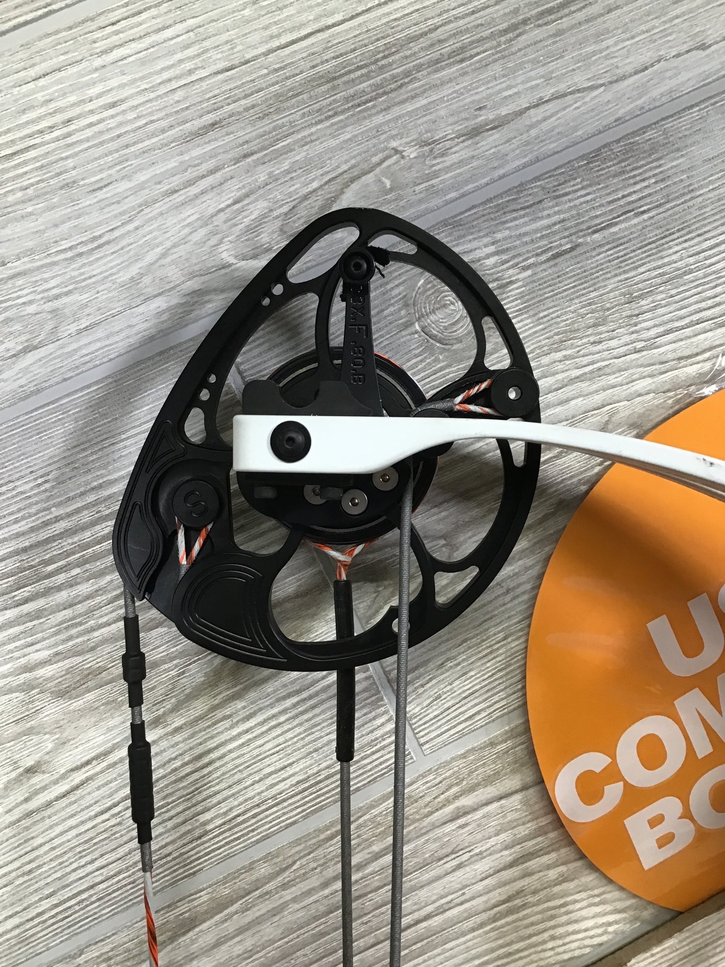 Used Mathews TRX 38 Gen 2 ORANGE 60lb 29"