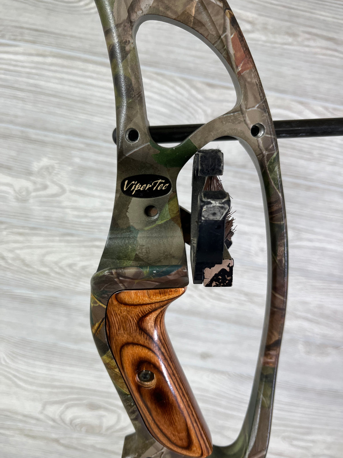 Used RH Hoyt ViperTec XT 1000 60-70# Realtree