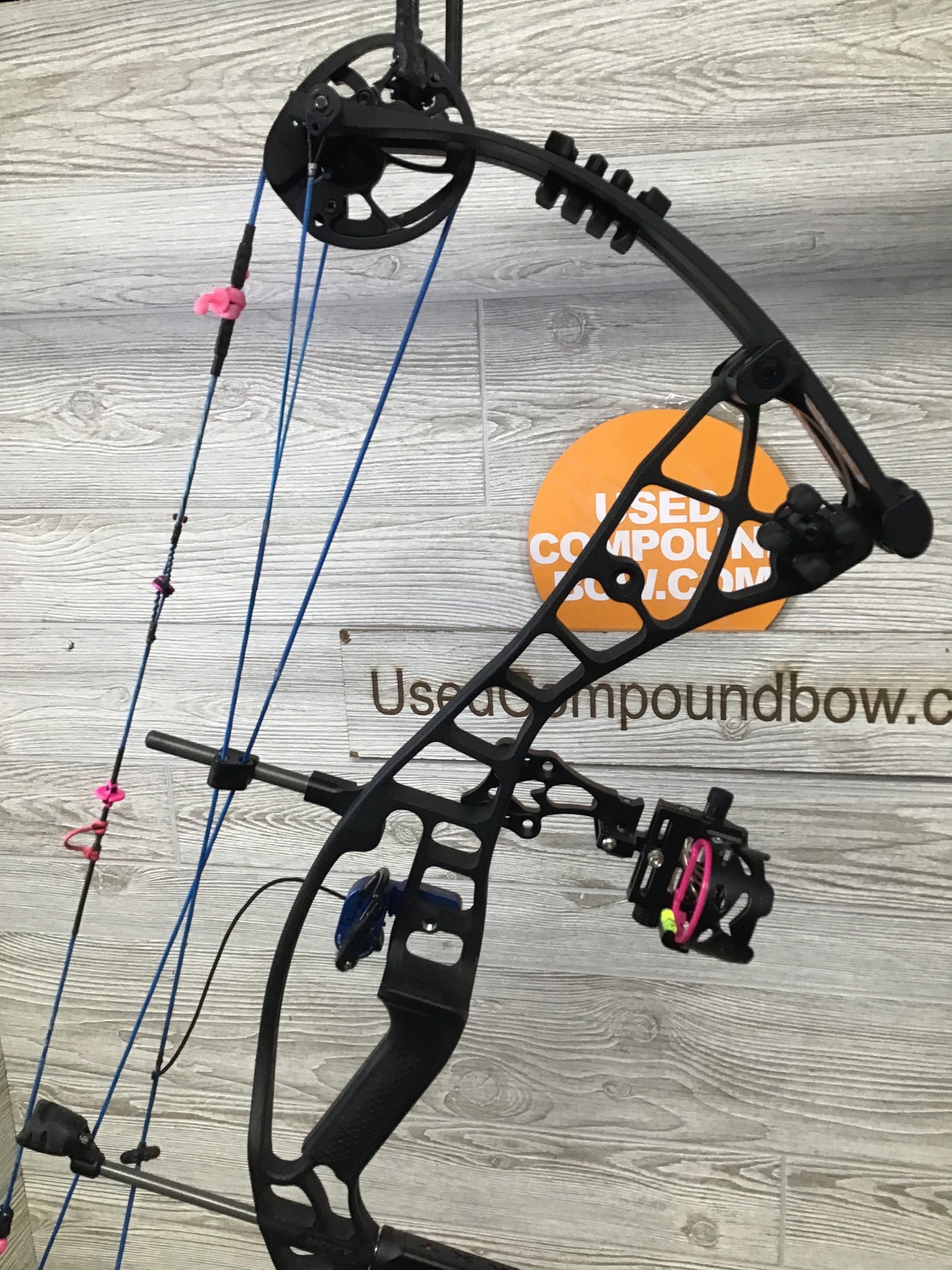 Hoyt Eclipse Left Handed package 24.5" 40-50# Black