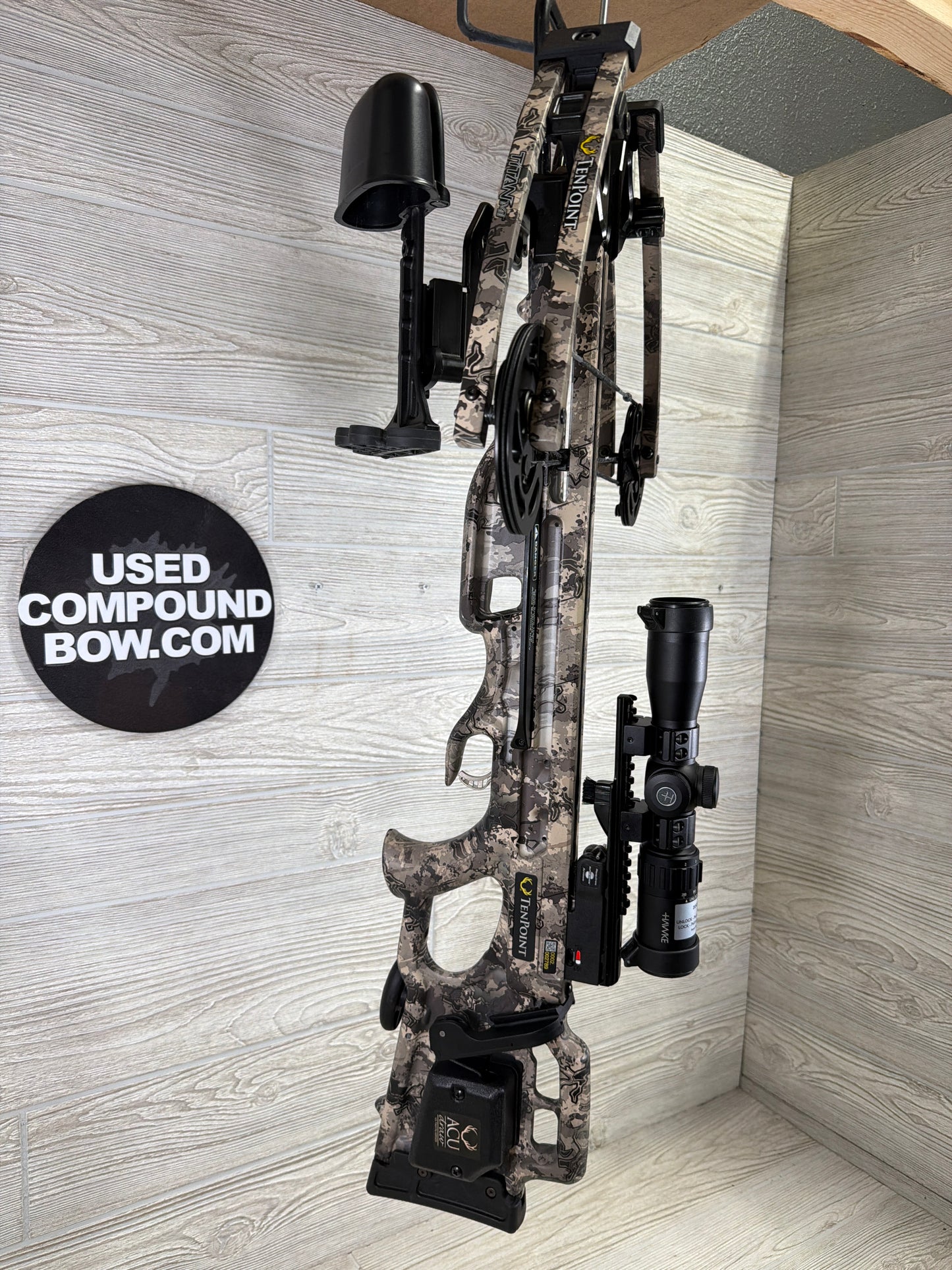 Used Tenpoint Titan M1 Crossbow Package, with Hawk XB30 Zoom Scope