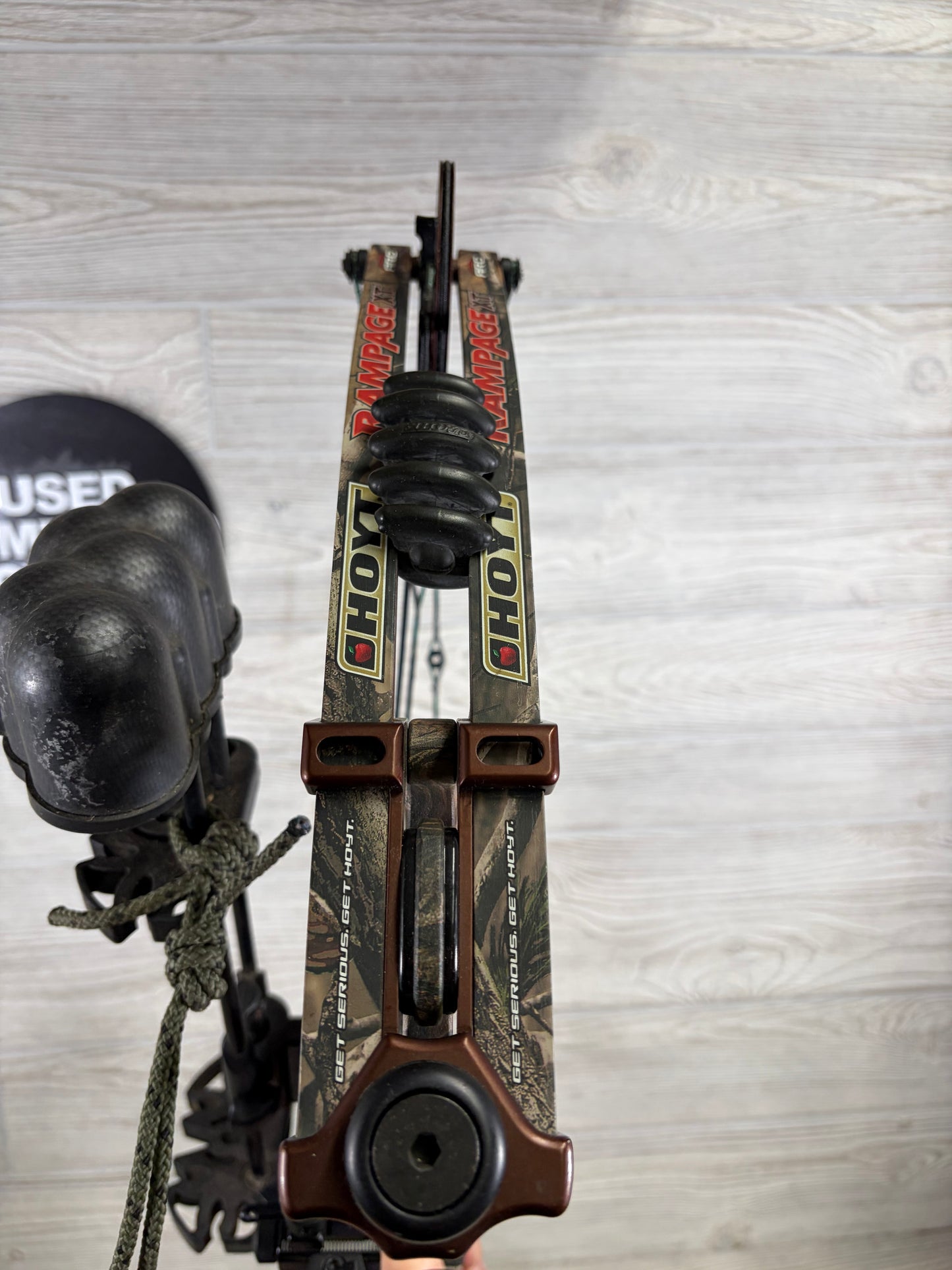 Used Hoyt Rampage XT RH PKG 28" 50-60lbs
