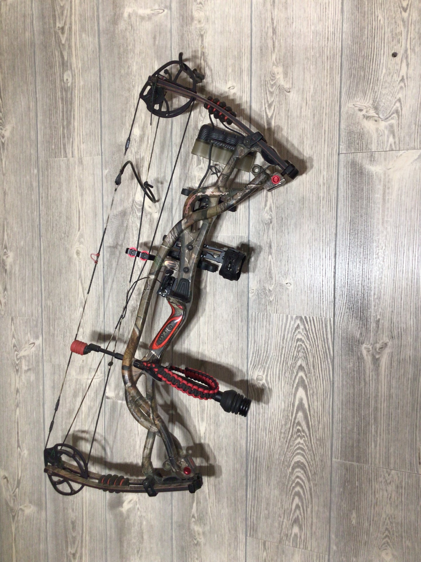 Used Hoyt Carbon Element RKT Camo LH