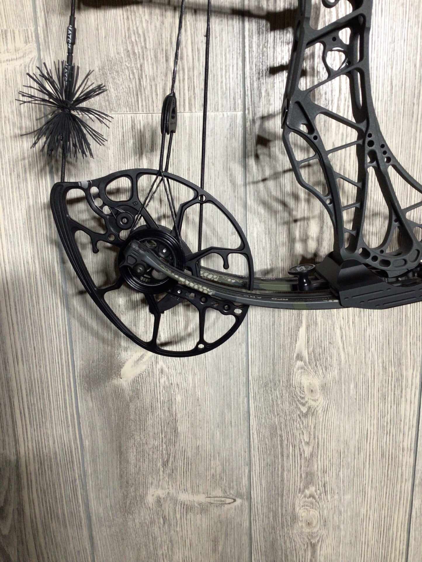 Used Mathews LIFT X 29.5 Left Hand Shale/ Kuiu Limbs