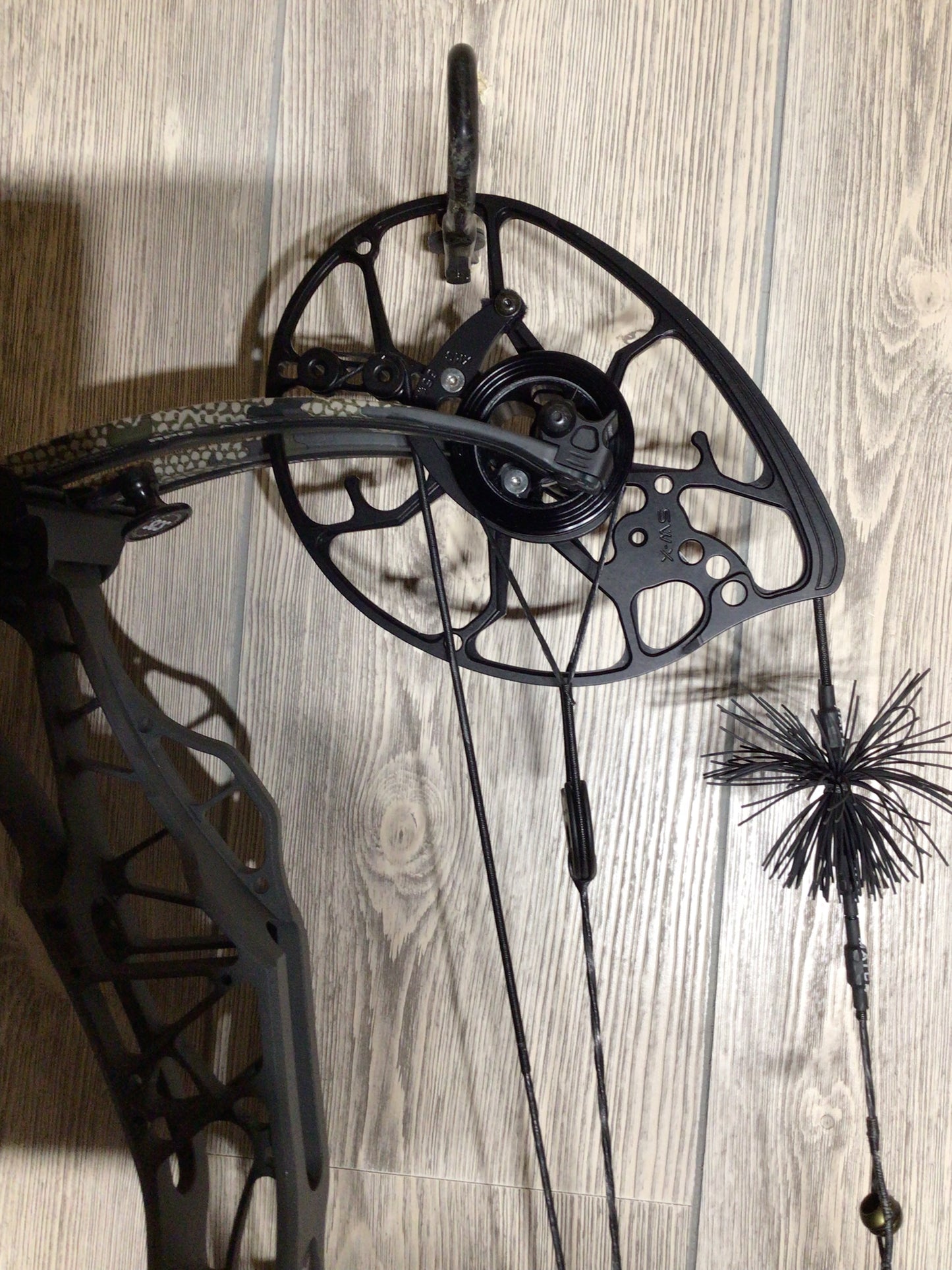 Used Mathews LIFT X 29.5 Left Hand Shale/ Kuiu Limbs