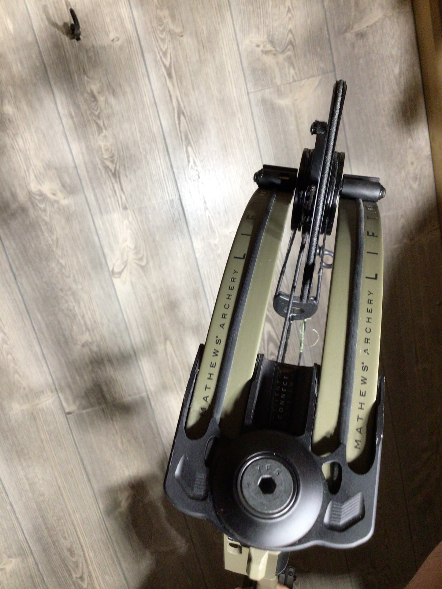 Used Mathews Lift RS Right Handed Ambush Green