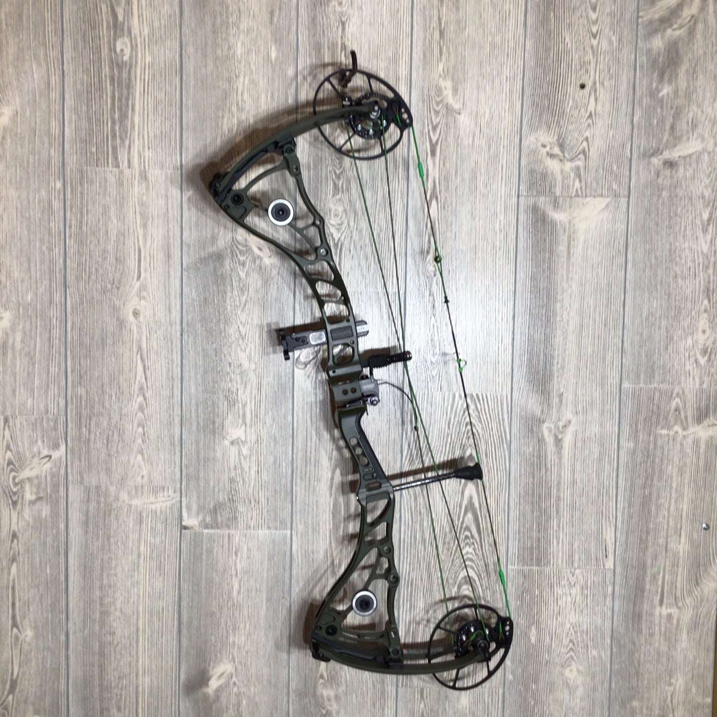 Bowtech CORE SS OD Green Right Handed 60-70#