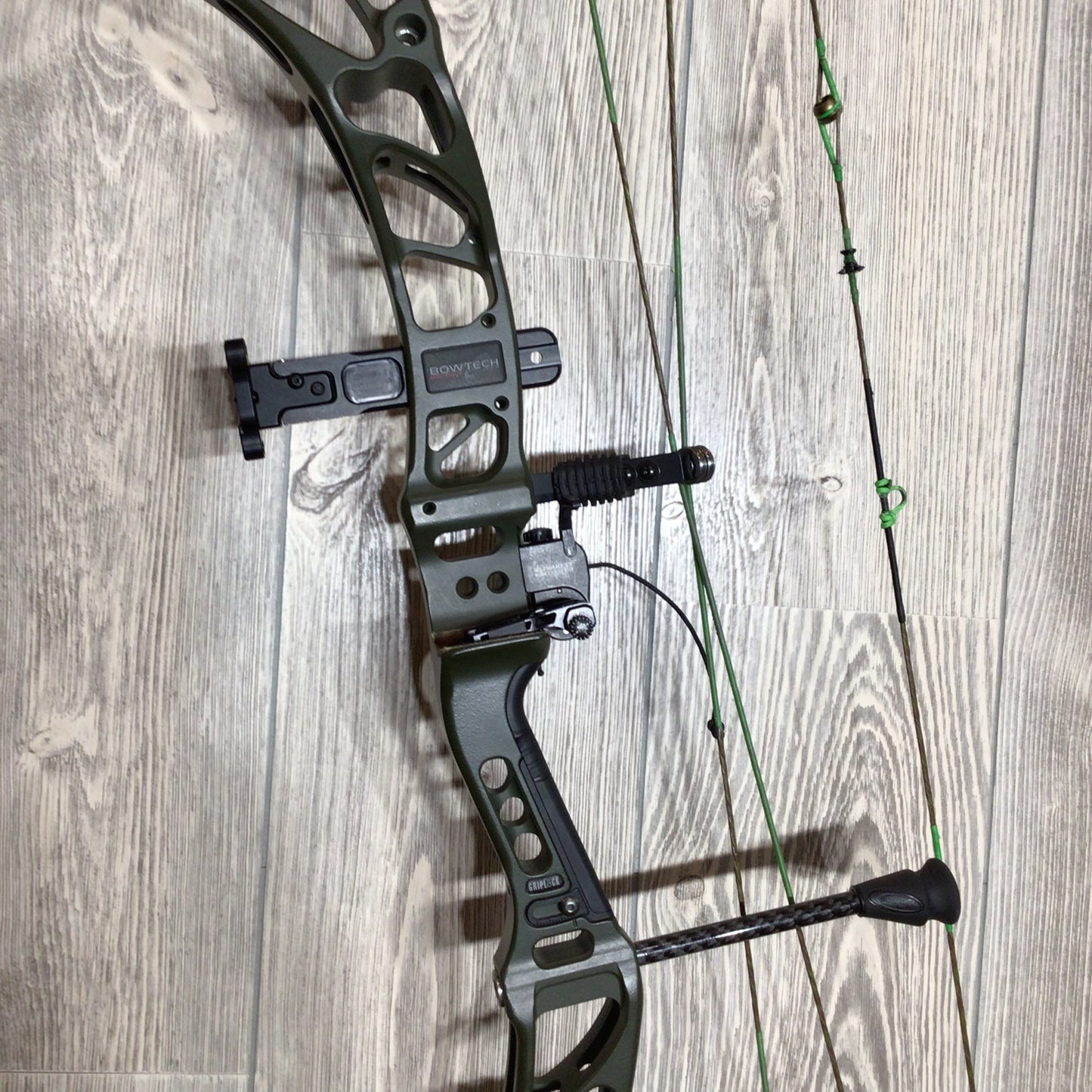 Bowtech CORE SS OD Green Right Handed 60-70#
