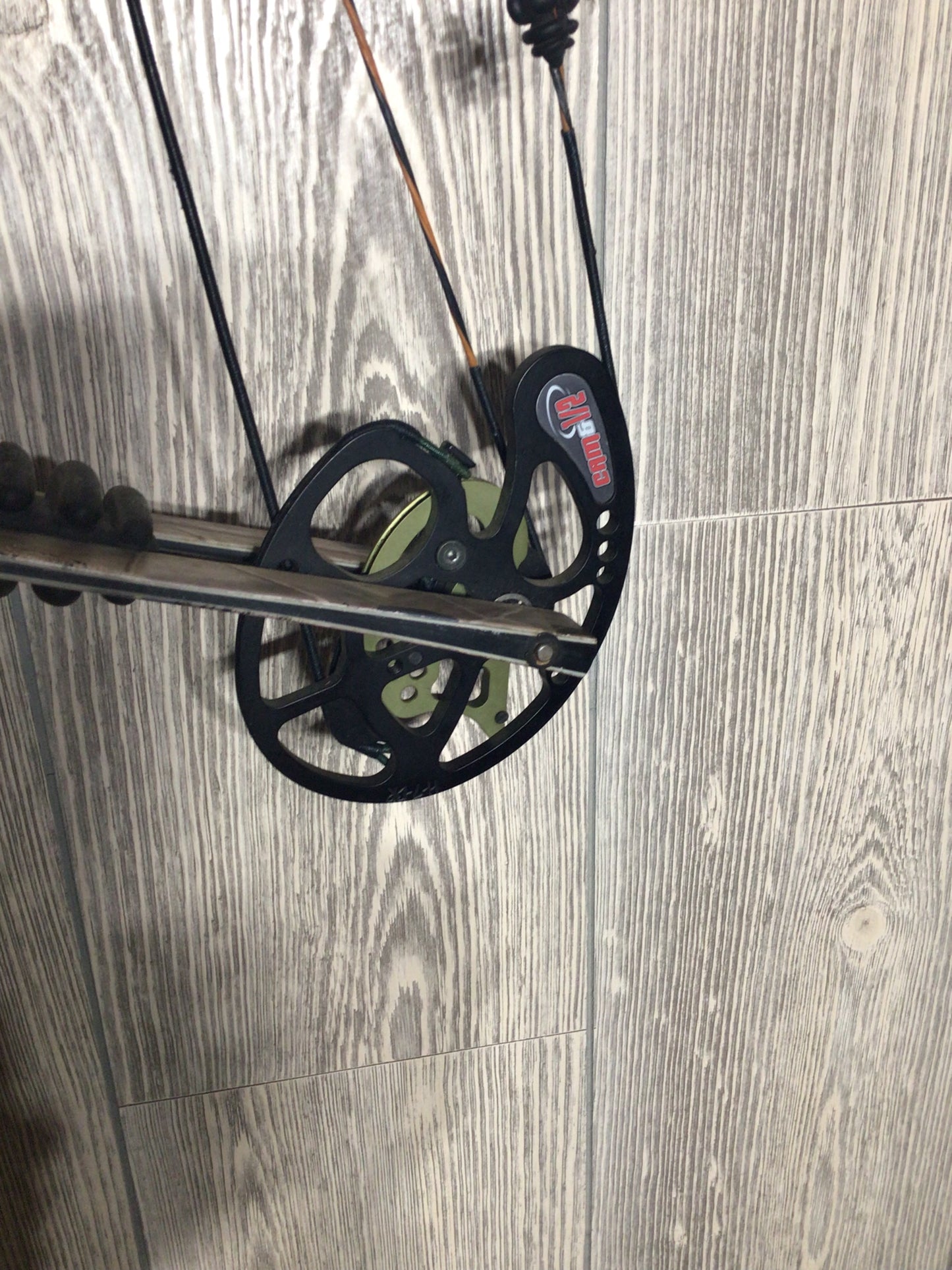Used Hoyt Avenger XT 1000 Package