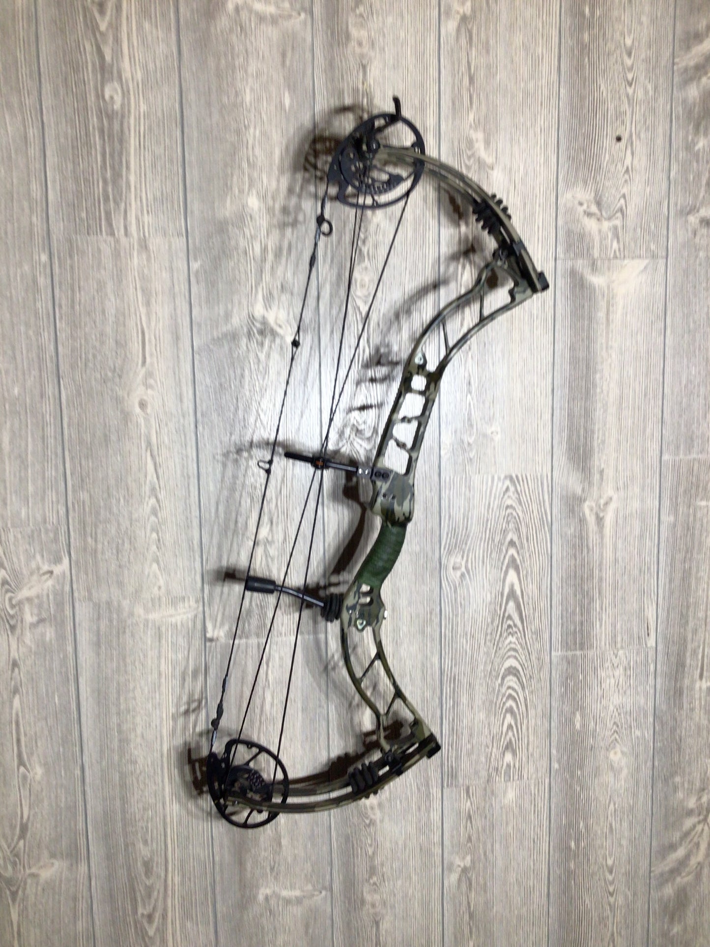 Used Obsession Turmoil RZ 60-70 Mossy Oak RH