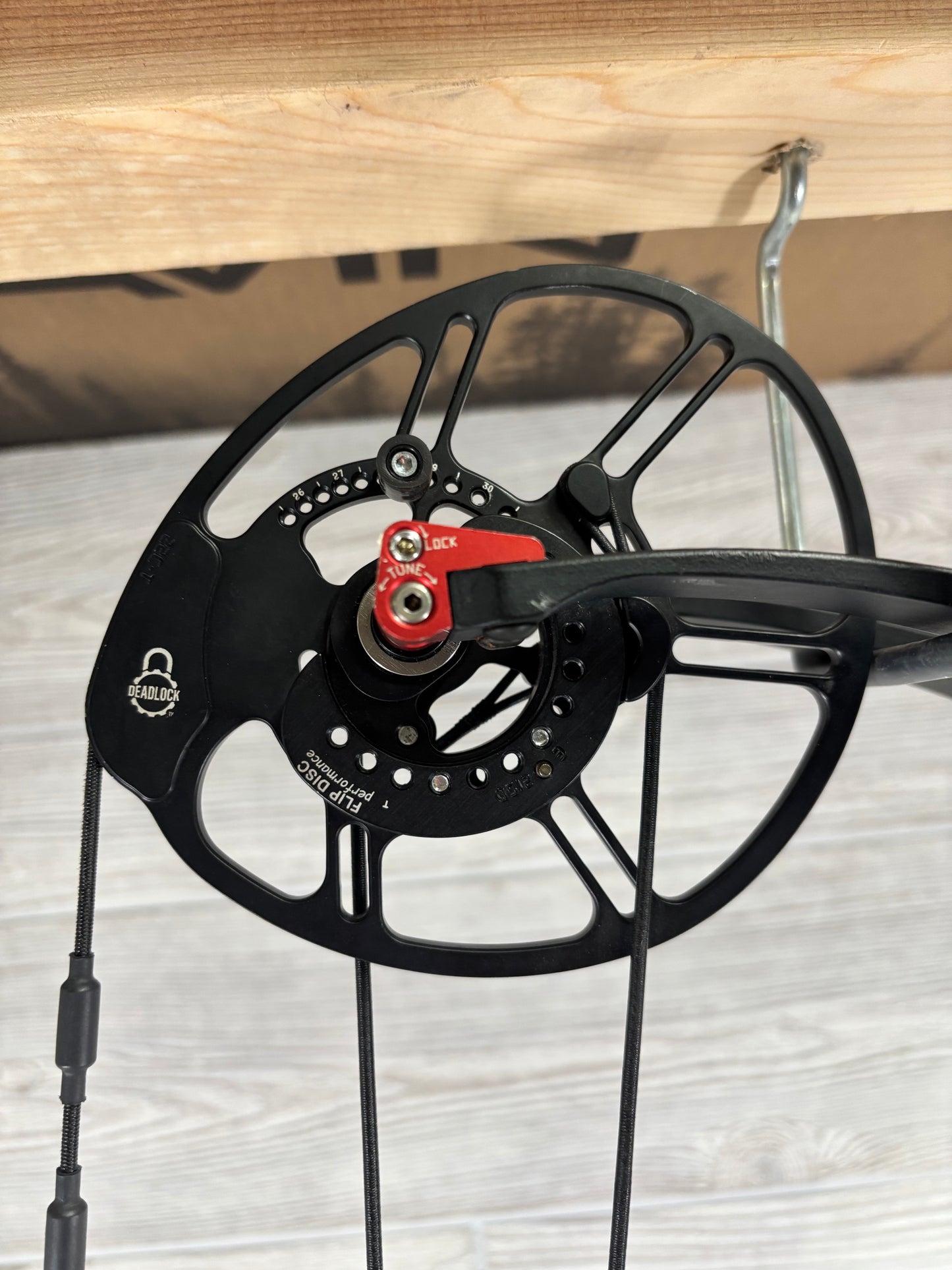 Bowtech Carbon One Black 70# RH