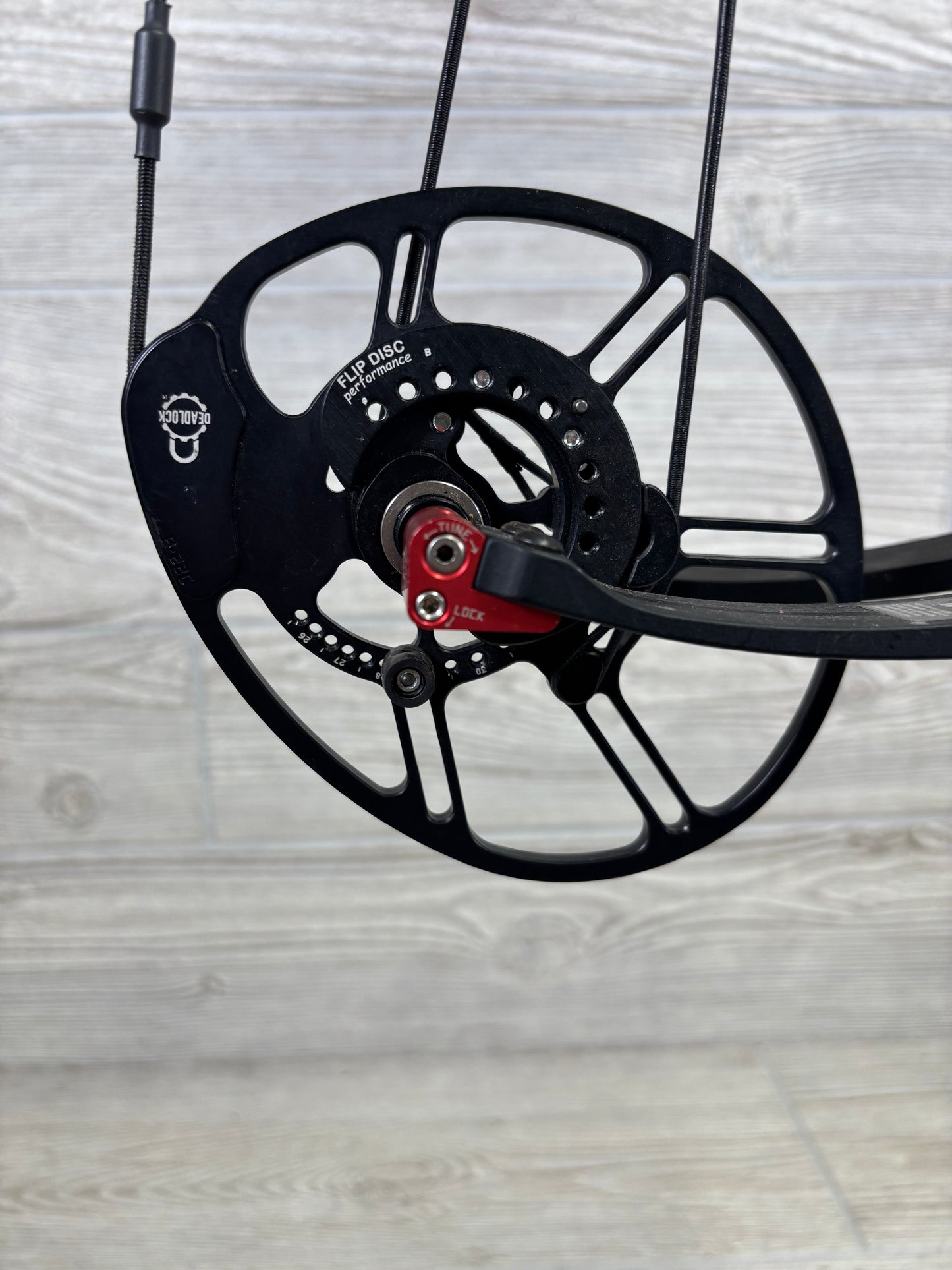 Bowtech Carbon One Black 70# RH