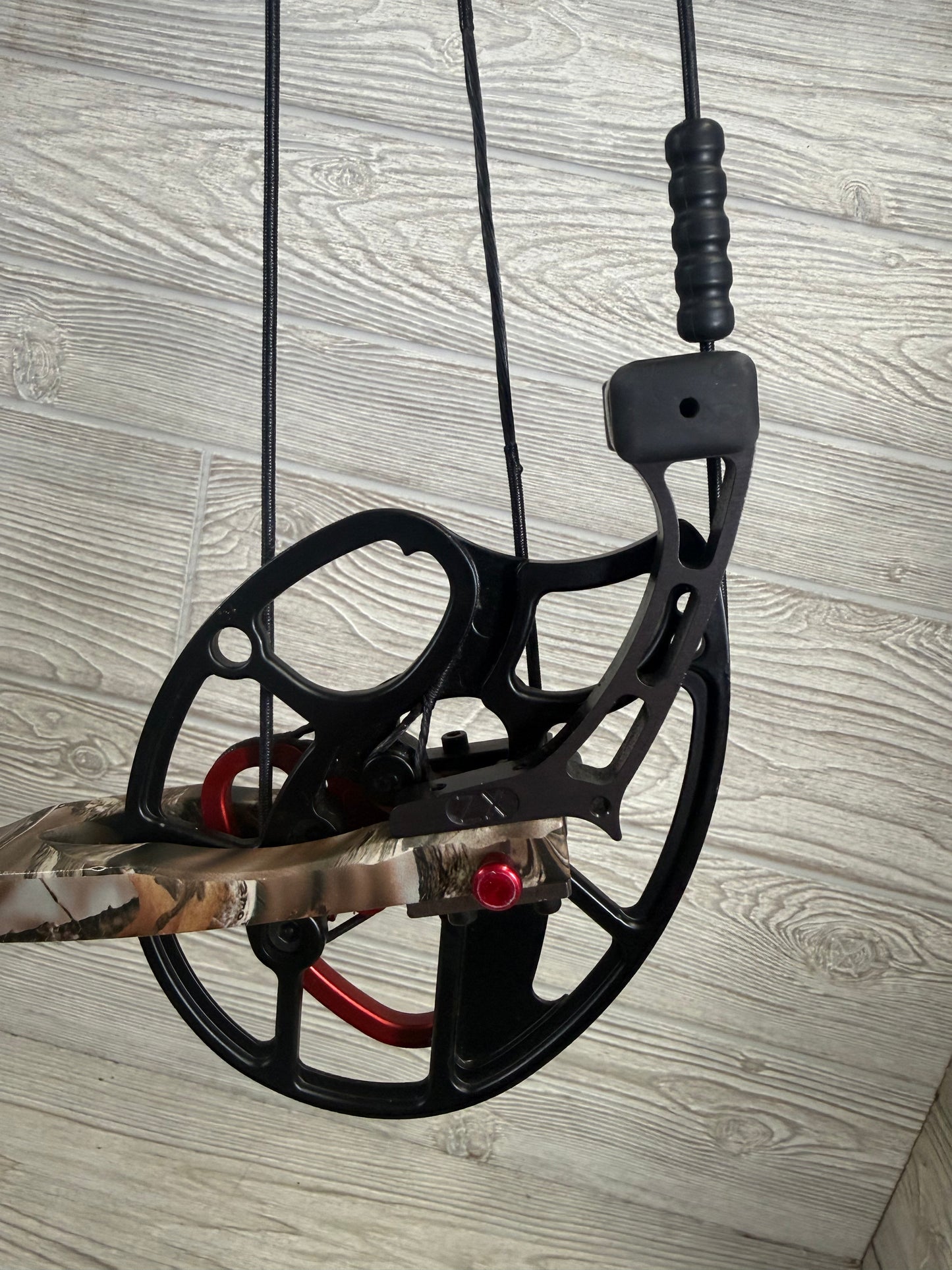 Mathews Z7 Extreme Right Hand Package