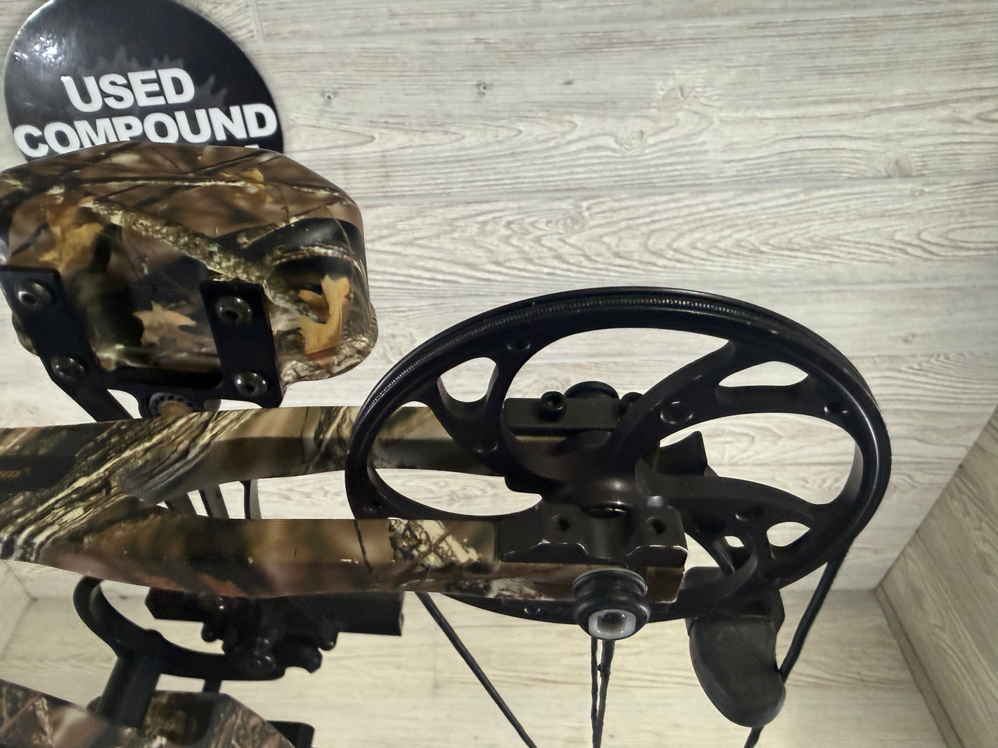 Mathews Z7 Extreme Right Hand Package