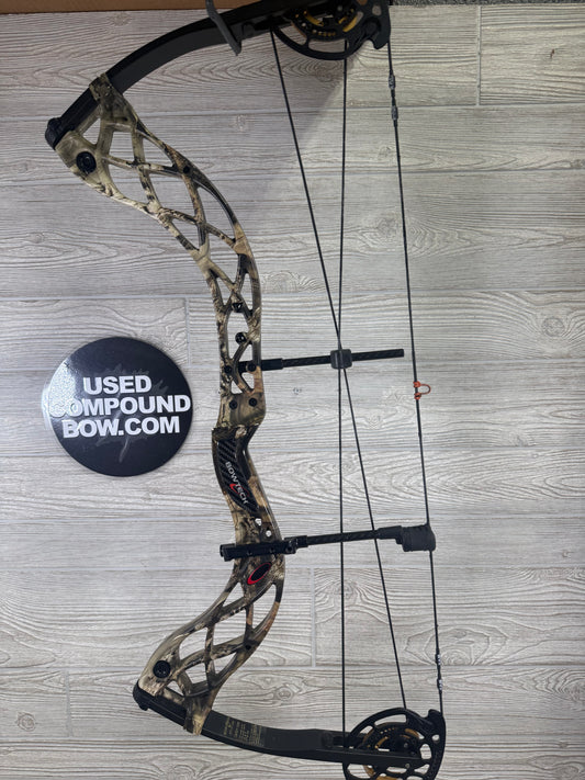 Bowtech Carbon Icon Right Handed 60-70# mossy oak camo