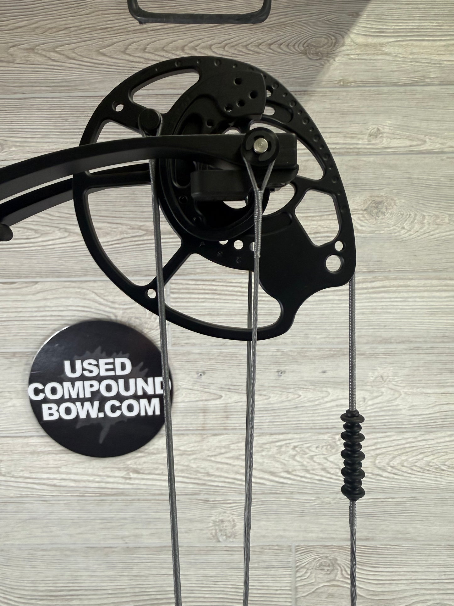 Elite Basin Left Handed Black 20-70lbs Bow Pkg