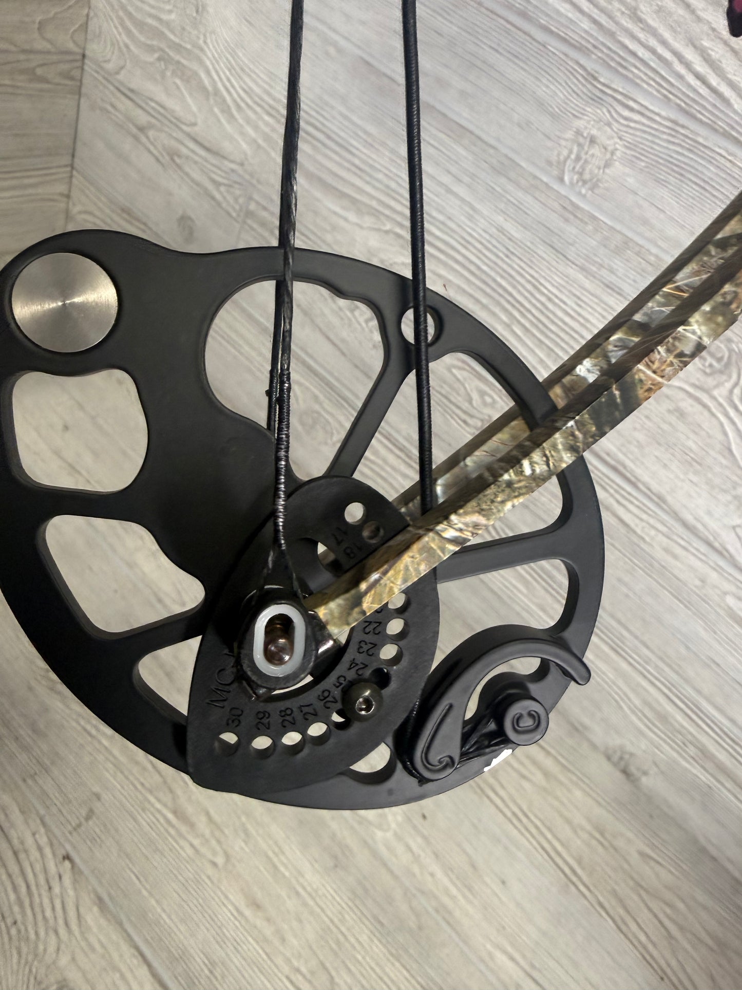 Used Mission Menace 2 RH Camo