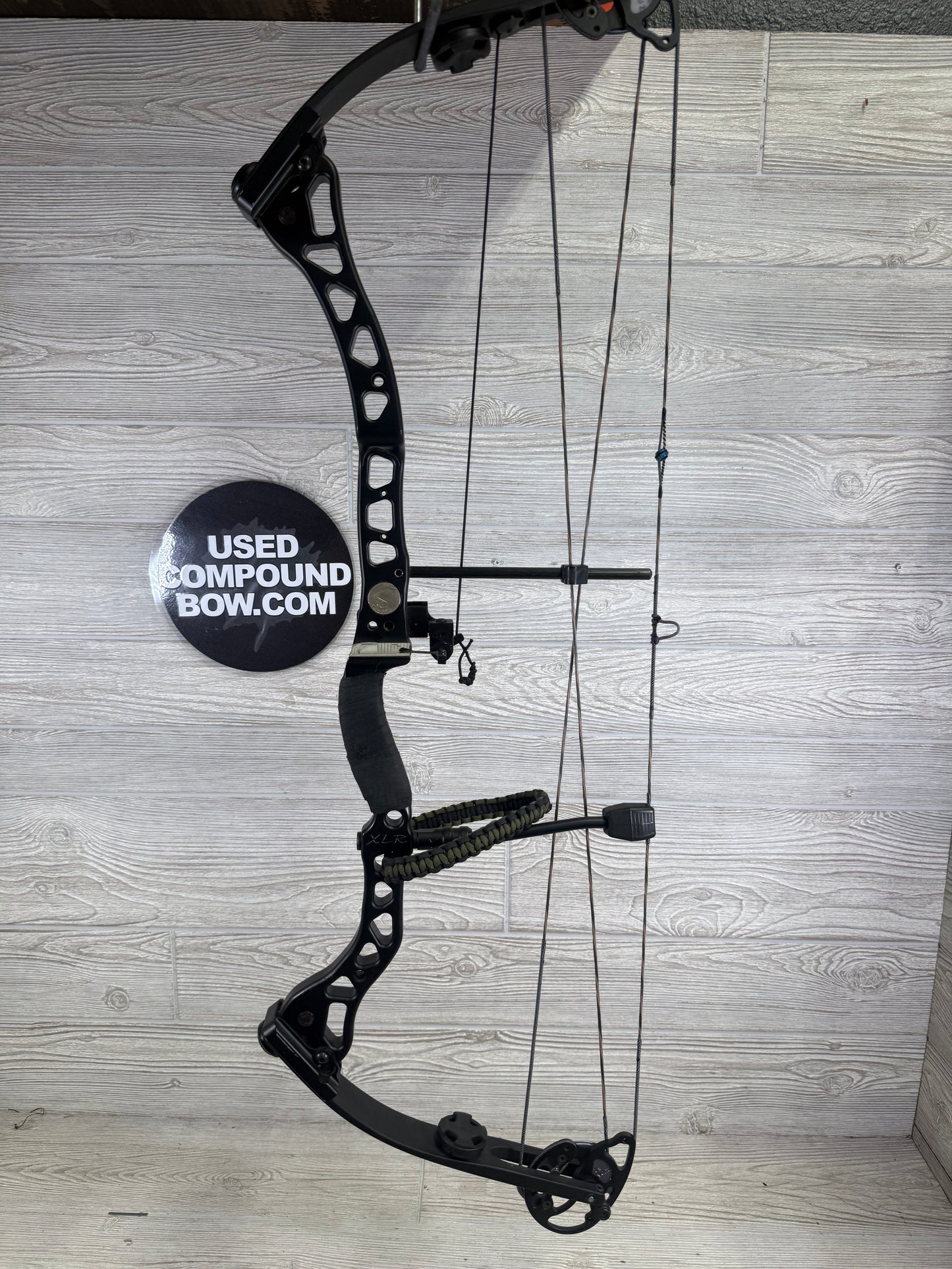 Used Elite XLR RH Black Bow