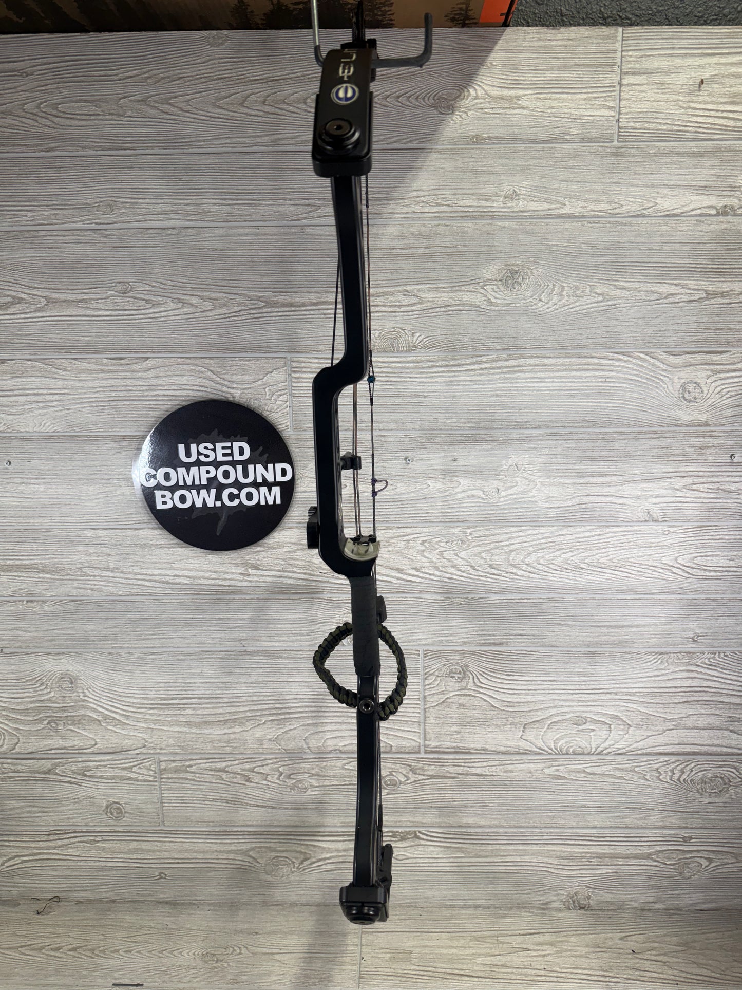 Used Elite XLR RH Black Bow