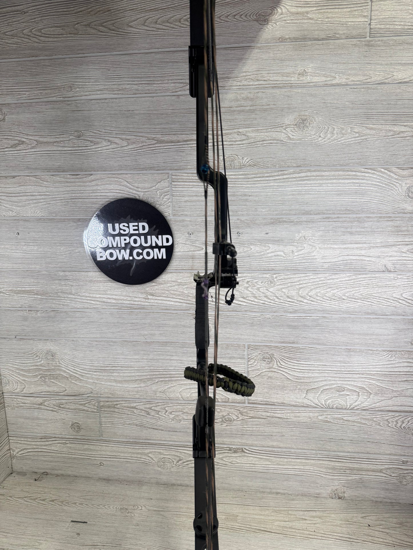 Used Elite XLR RH Black Bow