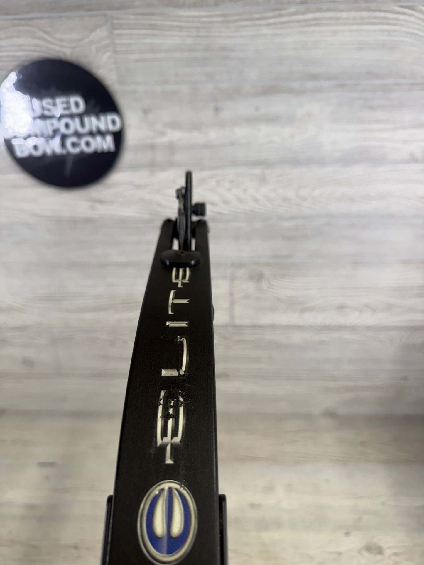 Used Elite XLR RH Black Bow