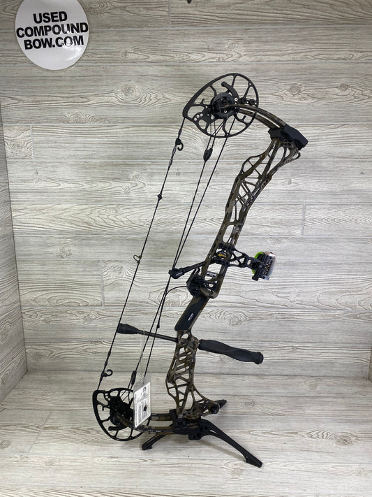 Used Mathews Lift 29.5 BottomLand Camo Right Handed PKG