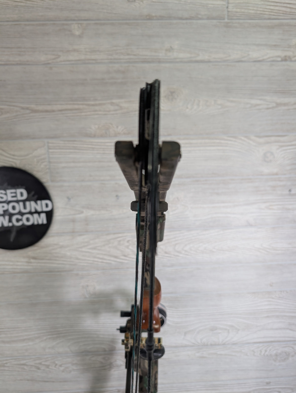 Used Mathews MQ 32" 60lb Right Handed Bow