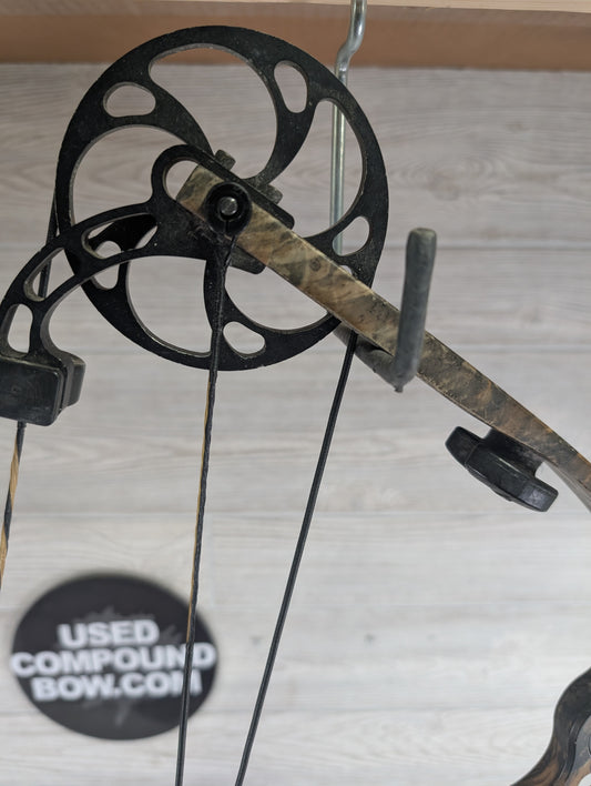 Used Mathews Legacy Right Handed 30" 70lb