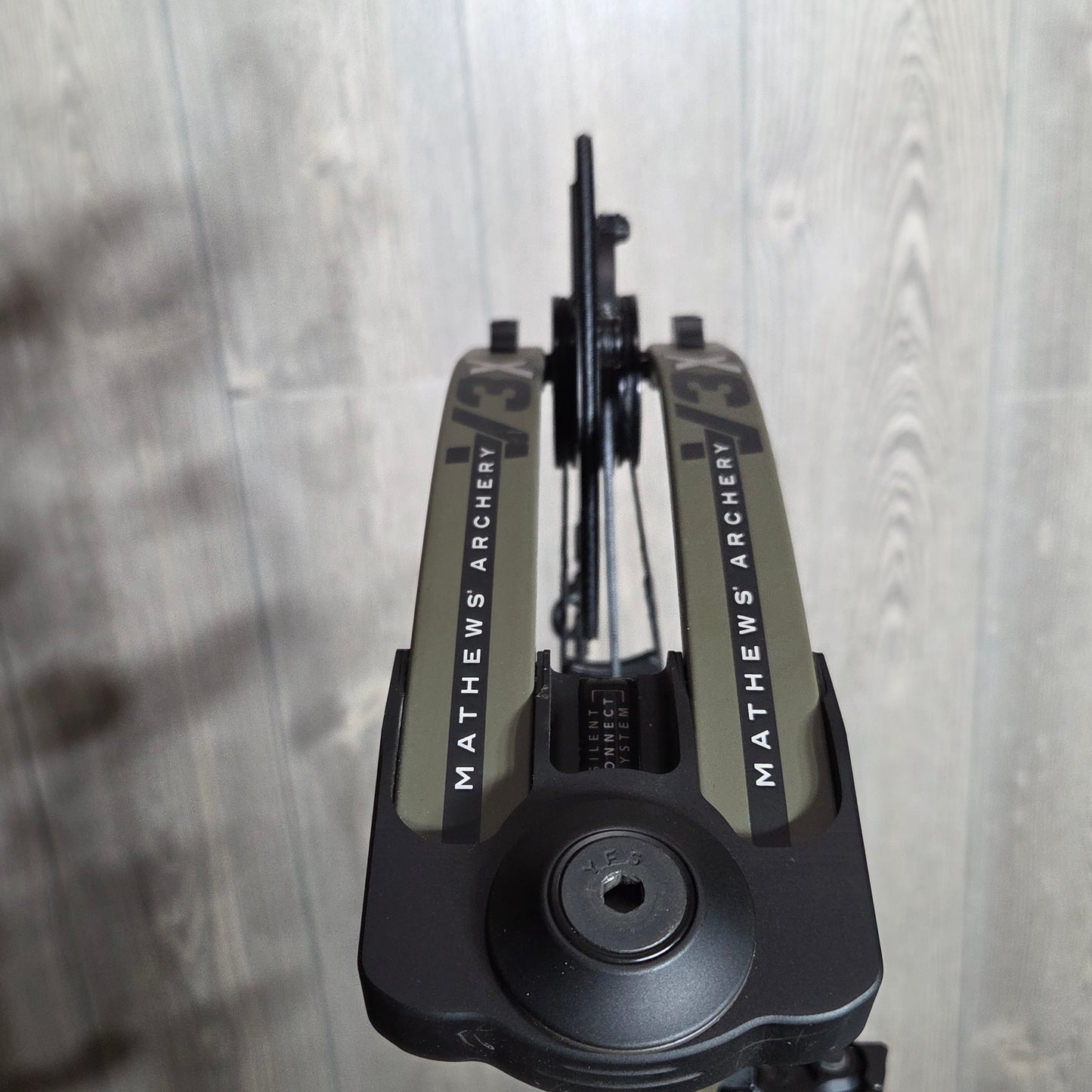 Used Mathews V3X 29 Ambush Green RH Package