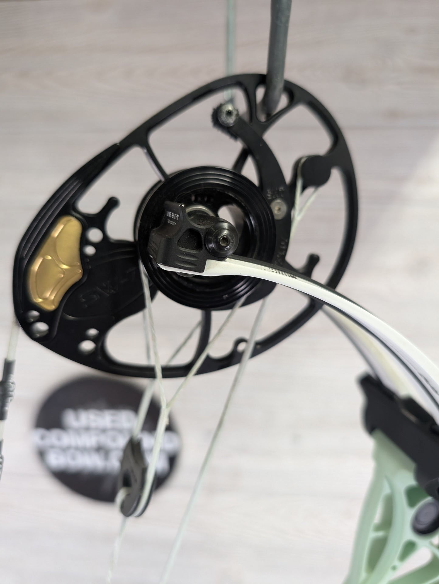 Used Mathews Title 38 (Gen 2) Mint White limbs Right Handed Target Bow