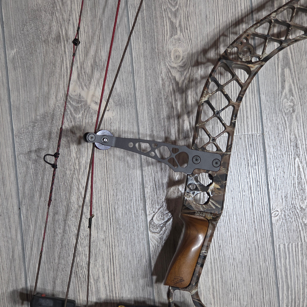 Used Mathews Z7 Right Hand 28" 70#