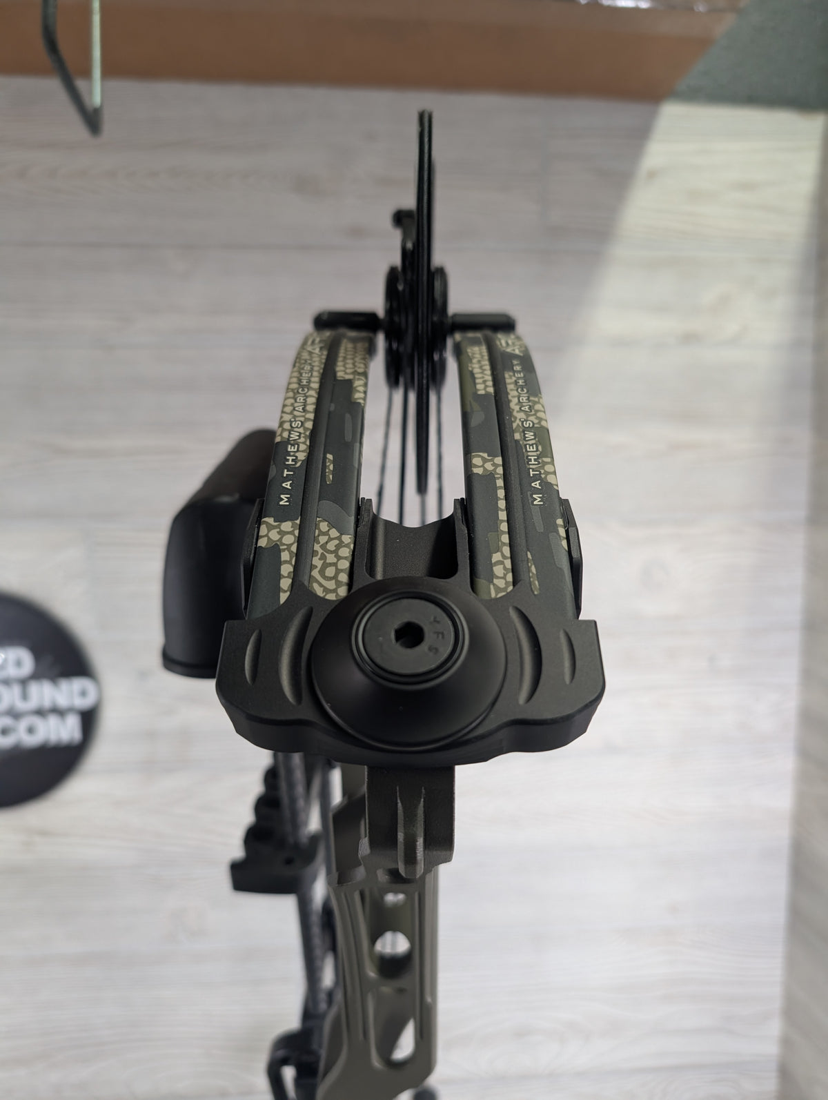 Used Mathews ARC 34 29" 70lb Right Hand Ambush Fade to Black Riser Kuiu Limbs LOADED Bow Pkg