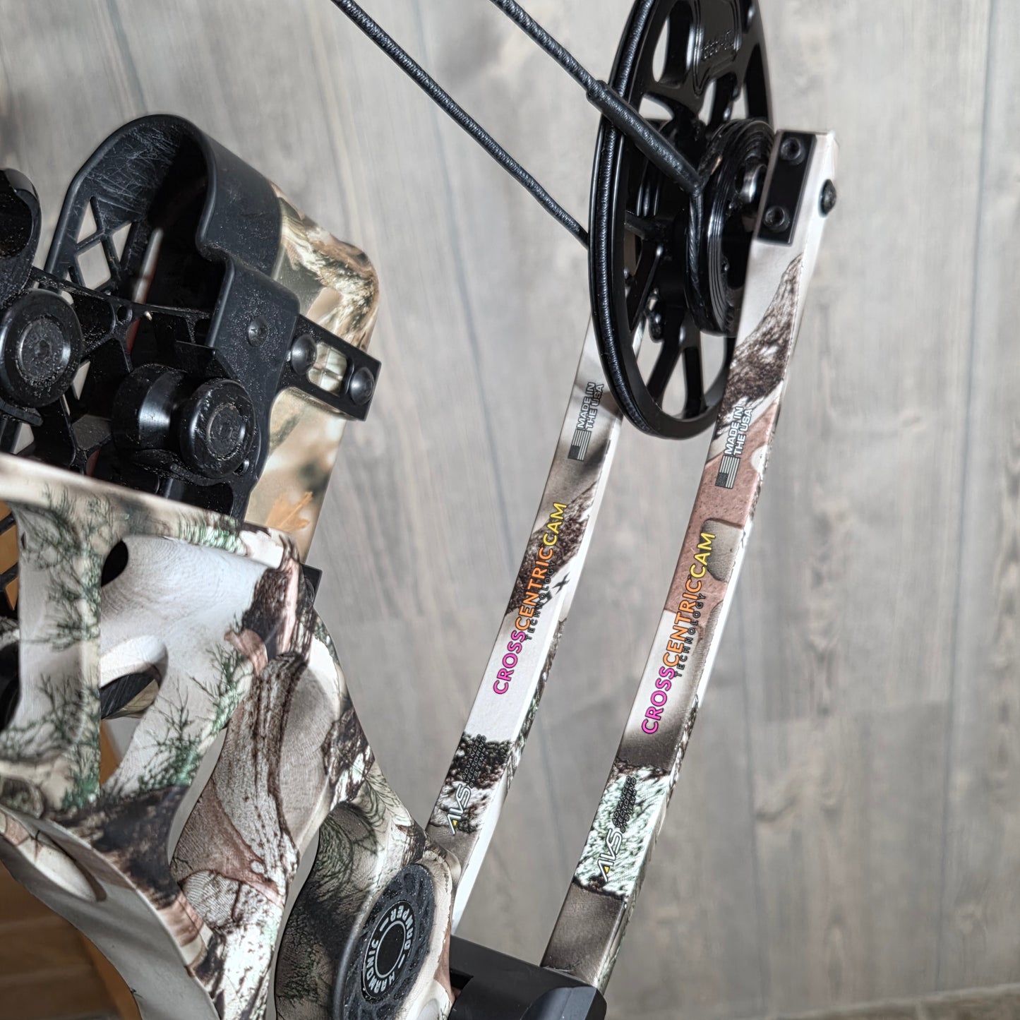Mathews Avail LH Lost XD camo bow package