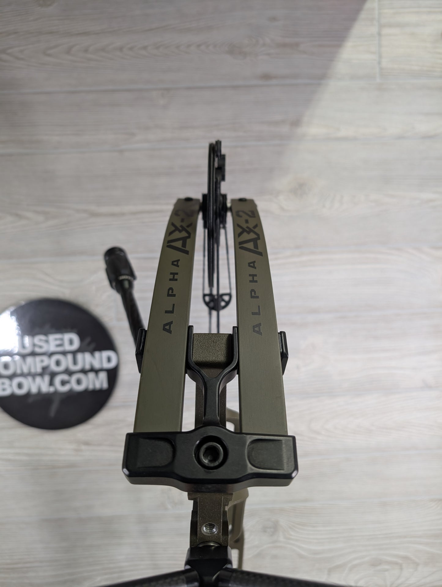Used Hoyt Alpha AX-2 32 RH Wilderness Pkg