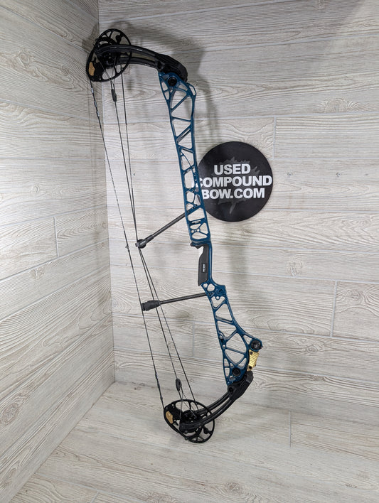 Used Mathews Title 38 (Gen 2) Teal Black Limbs Systm X Strings RH