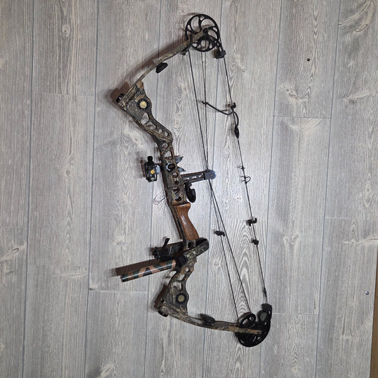 Used Mathews Legacy Right Handed 30" 70lb