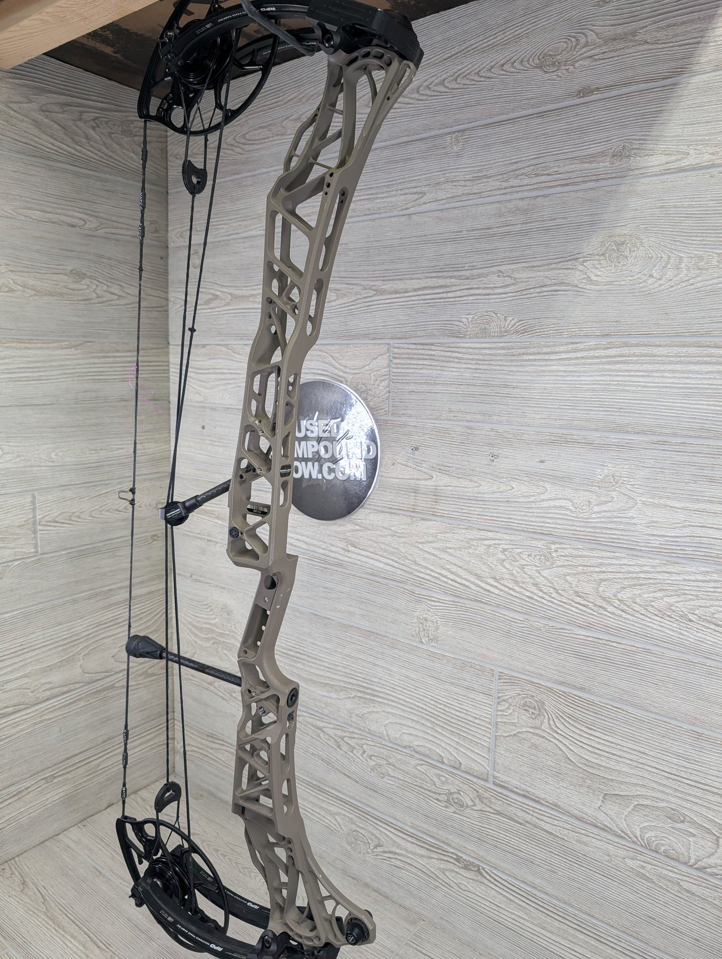 Mathews Lift 33 Right-Handed Granite Bow