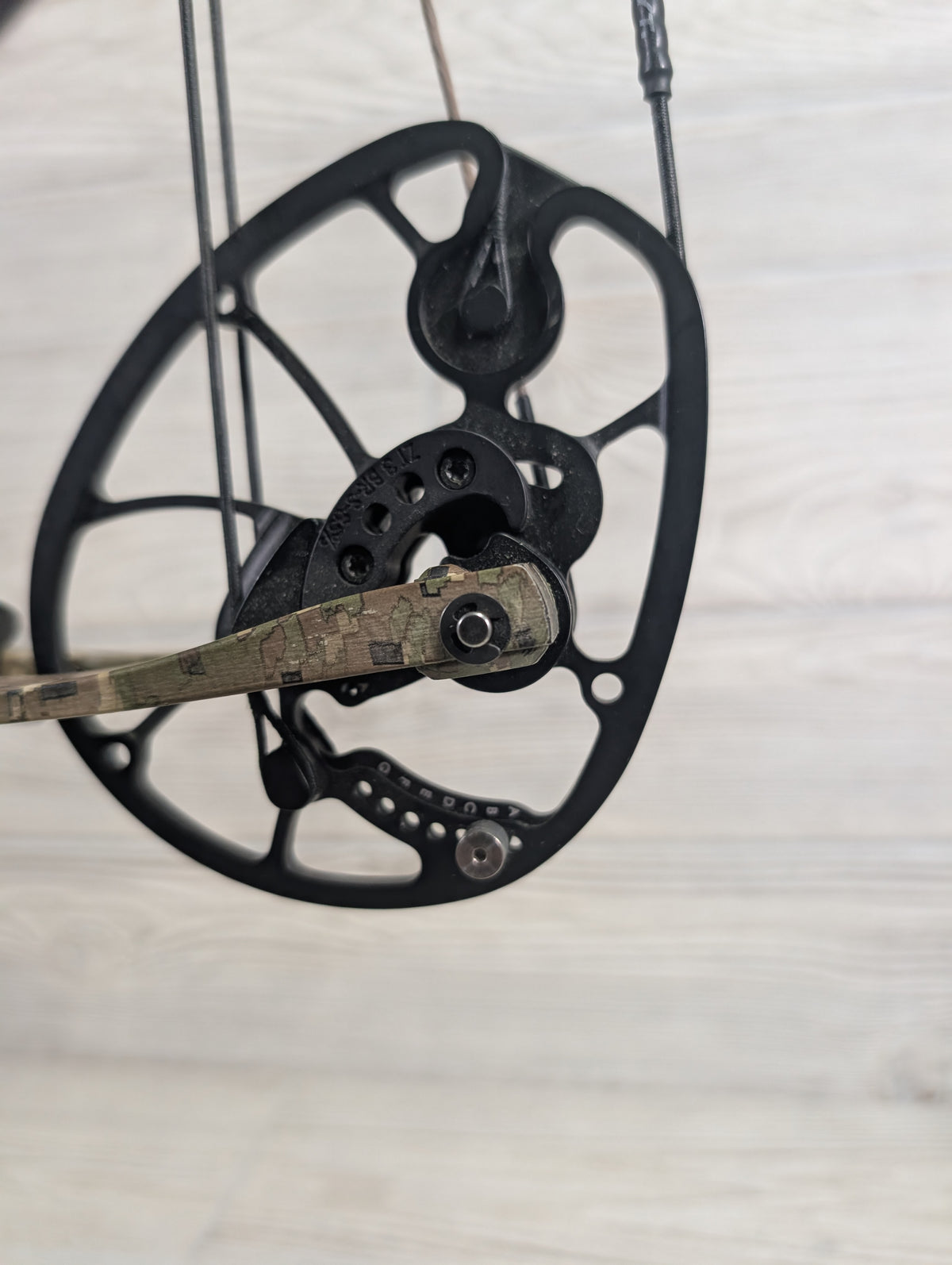 Hoyt Carbon RX-1  60-70# Package Right handed Sitka SubAlpine