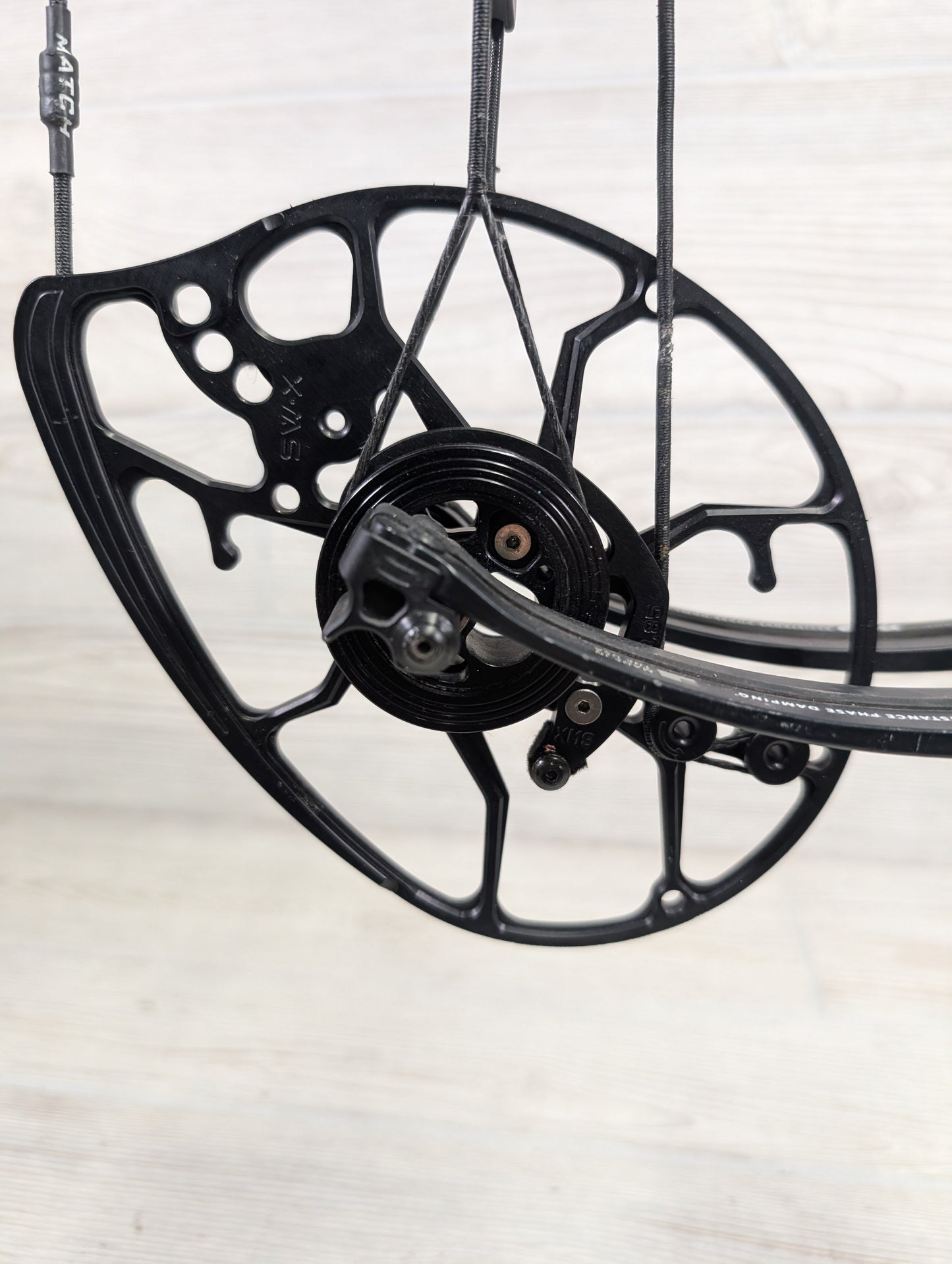 Mathews Lift 33 Right-Handed Granite Bow