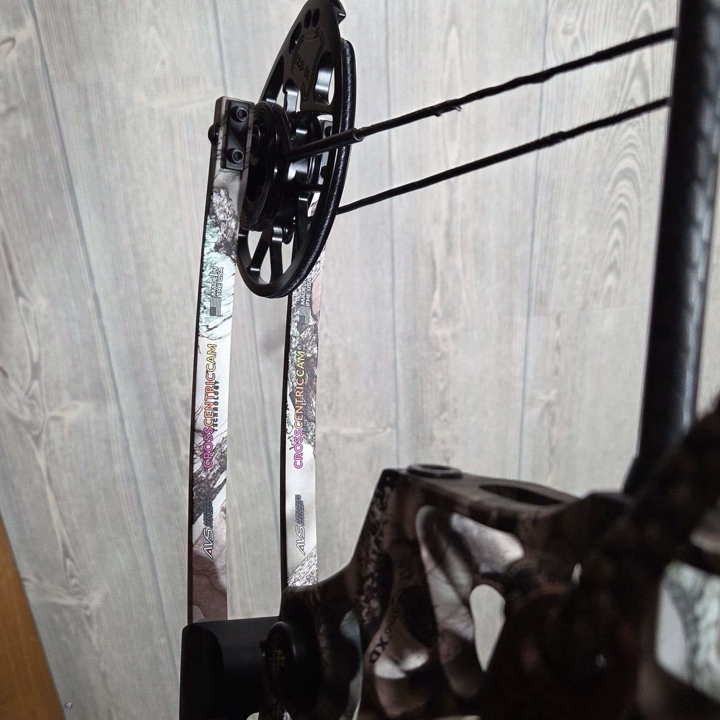 Mathews Avail LH Lost XD camo bow package