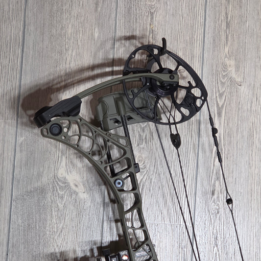 Used Mathews V3X 29 Ambush Green RH Package